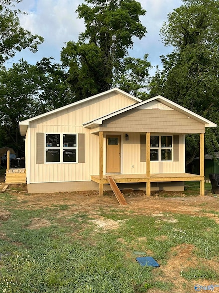 404 4th St SE, Fort Payne, AL 35967