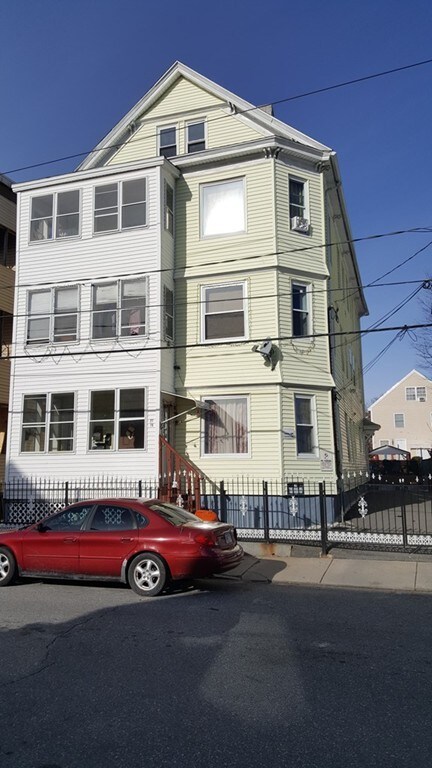 77 Bromfield St Unit 79, Lawrence, MA 01841