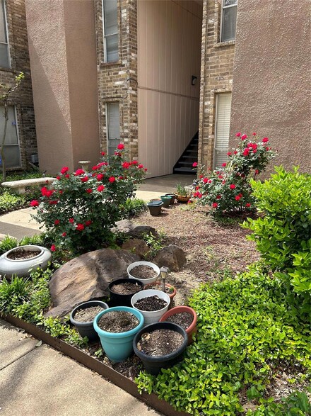 1104 Country Club Ln Unit 205, Fort Worth, TX 76112