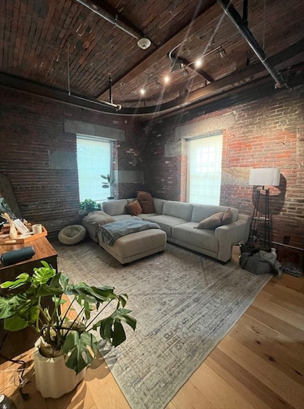 58 13th St Unit 201, Charlestown, MA 02129