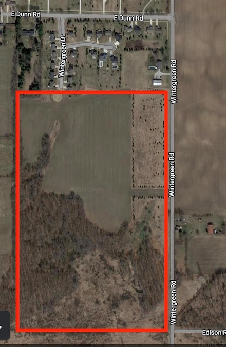 54654 Wintergreen Rd, New Carlisle, IN 46552
