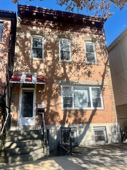 92 Leonard St Unit 1, Jersey City, NJ 07307