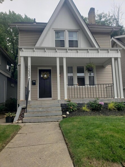 1233 Wilson Ave, Columbus, OH 43206