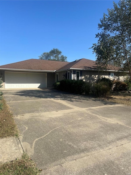 1008 Red Arrow, Sikeston, MO 63801