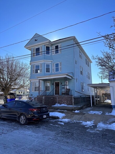 351 King Philip St, Fall River, MA 02724