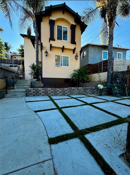 731 N Gage Ave, Los Angeles, CA 90063