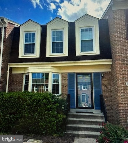 6125 Summer Park Ln, Alexandria, VA 22315