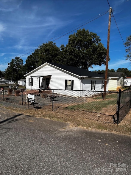 30 Anson St, Peachland, NC 28133