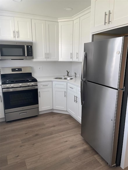 42 E Main St, East Islip, NY 11730