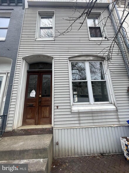 1119 N 9th St, Reading, PA 19604