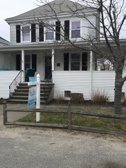 59 B St, Hull, MA 02045