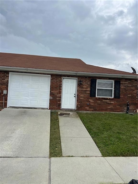 7535 Carole Ln, New Orleans, LA 70126