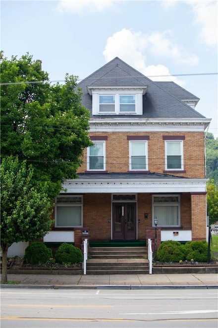 1803 7th Ave, Beaver Falls, PA 15010