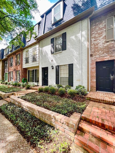 361 N Post Oak Ln Unit 134, Houston, TX 77024