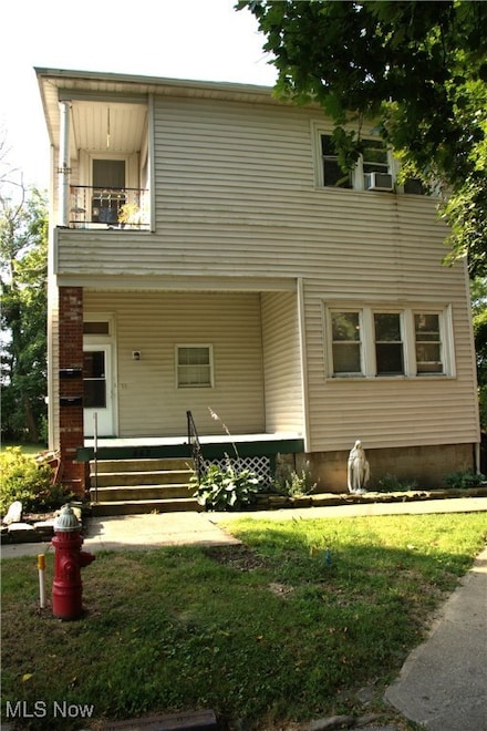 442 6th St, Elyria, OH 44035