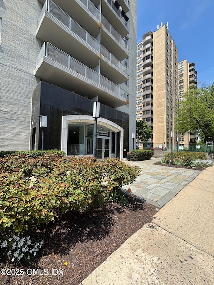 30 Glenbrook Rd Unit 10C, Stamford, CT 06902