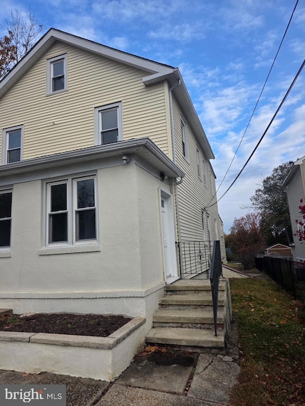 105 Mecray Ln, Maple Shade, NJ 08052