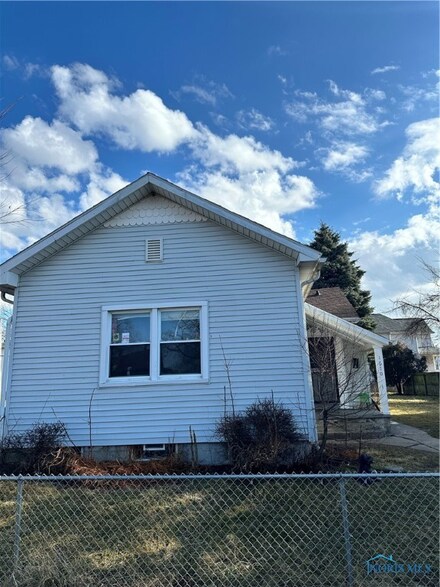 1610 Walnut St, Toledo, OH 43608
