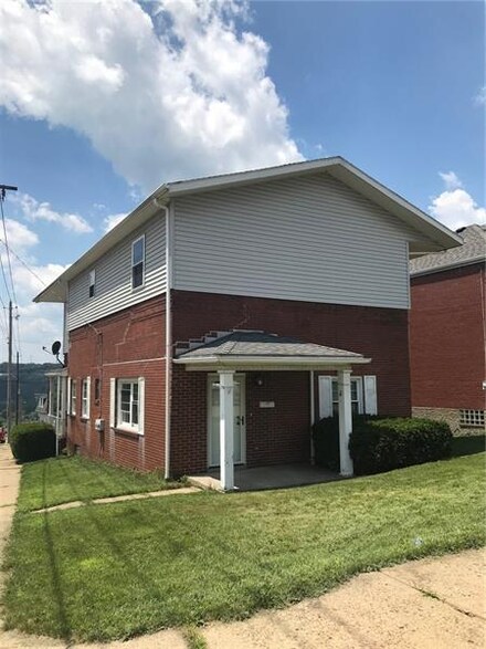 2001 Ridge Ave, New Kensington, PA 15068