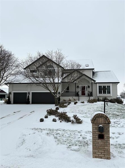 1001 NE Lake View Ct, Ankeny, IA 50021