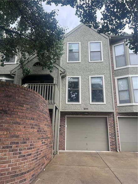 5111 W 62nd St, Mission, KS 66205