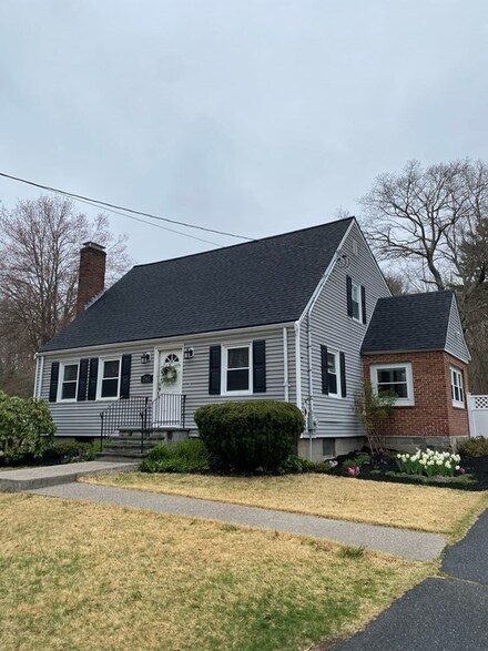 242 Prospect St, Ashland, MA 01721