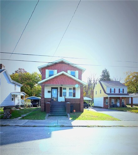 13 S Main St, Fairchance, PA 15436
