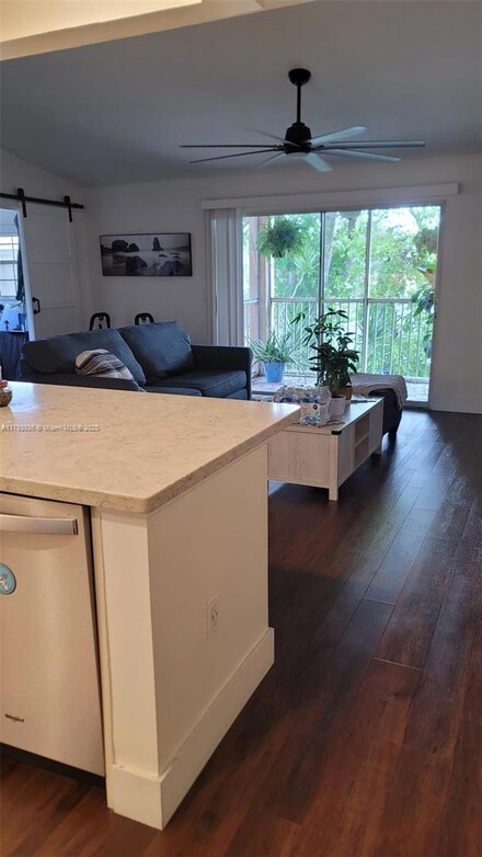 421 SE 10th St Unit A205, Dania, FL 33004