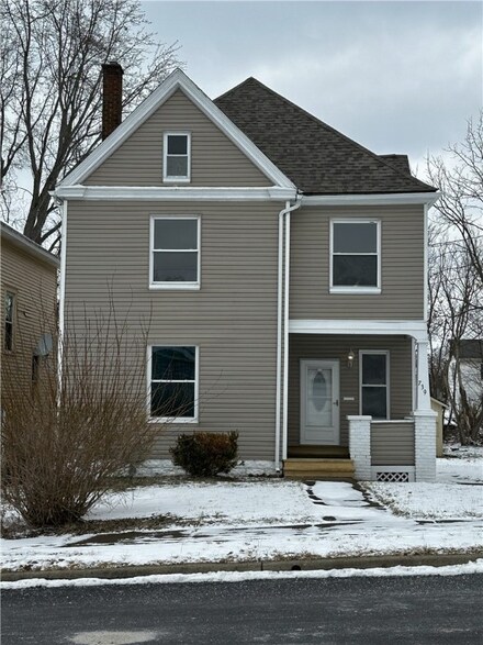739 Chestnut St, New Castle, PA 16101