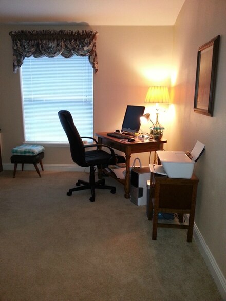 351 E Leffler Loop Rd, Grapeview, WA 98546