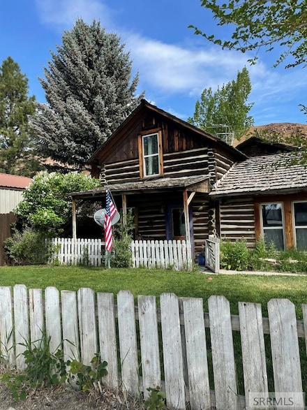 520 Main St, Challis, ID 83226