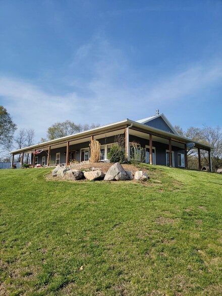 10381 Hopcraft Rd, Onondaga, MI 49264