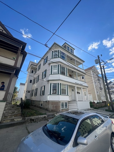 46 Sagamore St, New Bedford, MA 02740
