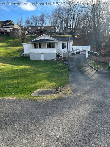 903 Houghton Dr, Charleston, WV 25311