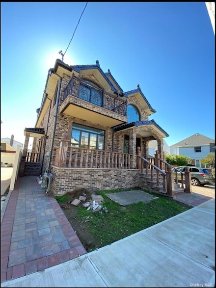 189-14 45th Rd, Flushing, NY 11358