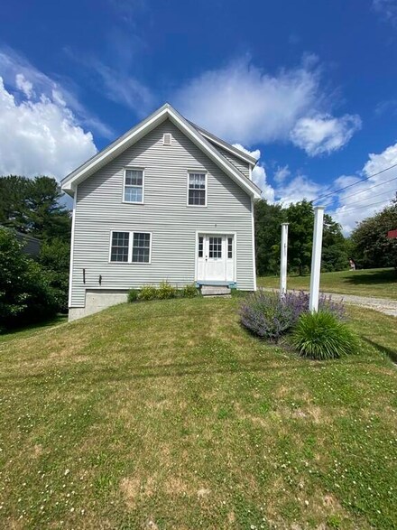 239 Main St, Winterport, ME 04496