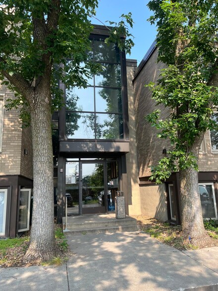 4040 15th Ave S Unit 18H, Minneapolis, MN 55407