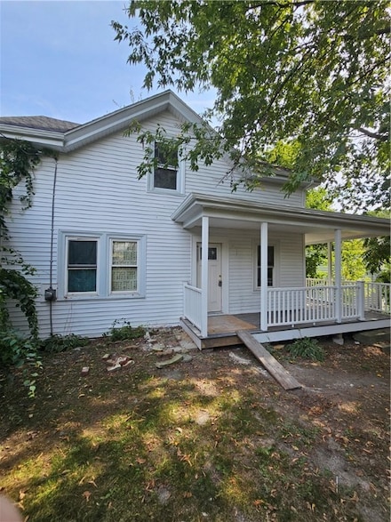 15 Lewis St, Woonsocket, RI 02895