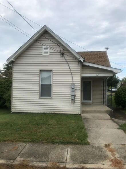 128 E Washington St, Sunman, IN 47041