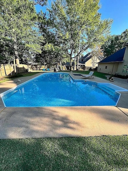 308 Summerfield Dr, Bryant, AR 72022
