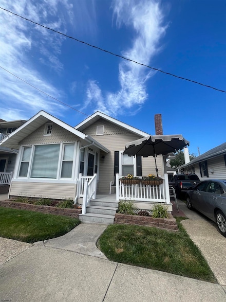 15 N Melbourne Ave, Ventnor City, NJ 08406
