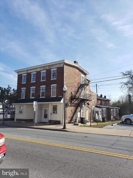 138 W Lancaster Ave, Downingtown, PA 19335