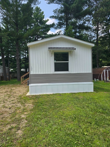 101 Courtney Ln Unit 104, Redgranite, WI 54970