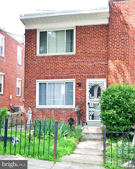 334 Nicholson St NE, Washington, DC 20011