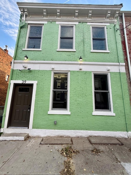 39 E Clifton Ave, Cincinnati, OH 45202
