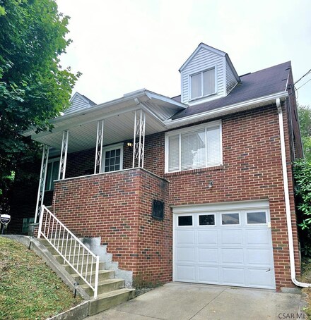 1902 Baumgardner Ave, Windber, PA 15963
