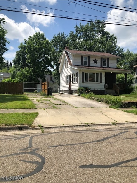 786 Sarcee Ave, Akron, OH 44305