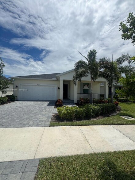 6712 NW Cloverdale Ave Unit 6712, Port Saint Lucie, FL 34987