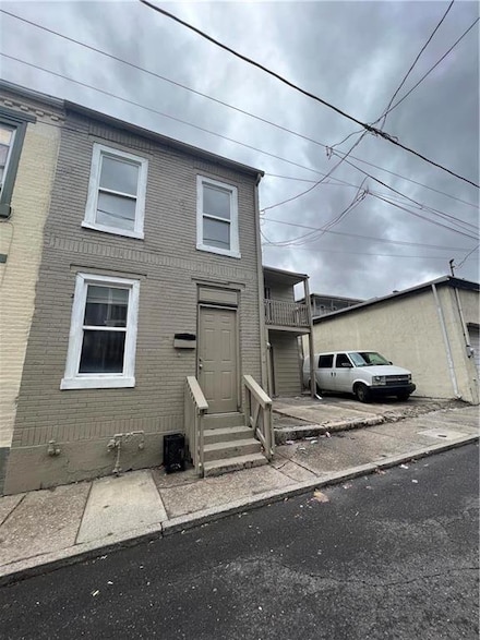 215 Chestnut St, Allentown, PA 18101