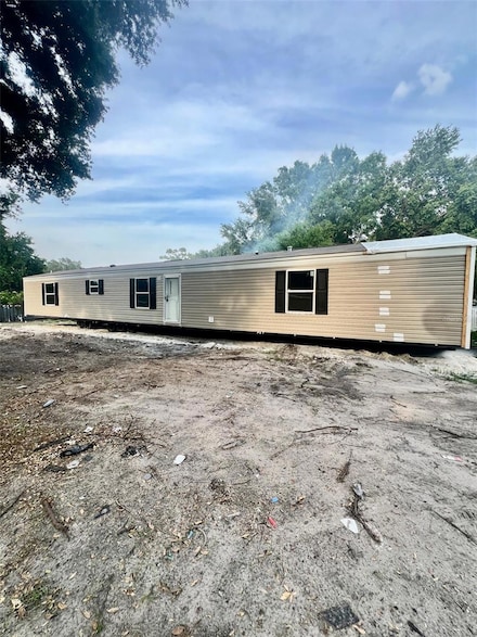 711 Whispering Pines Dr, Auburndale, FL 33823